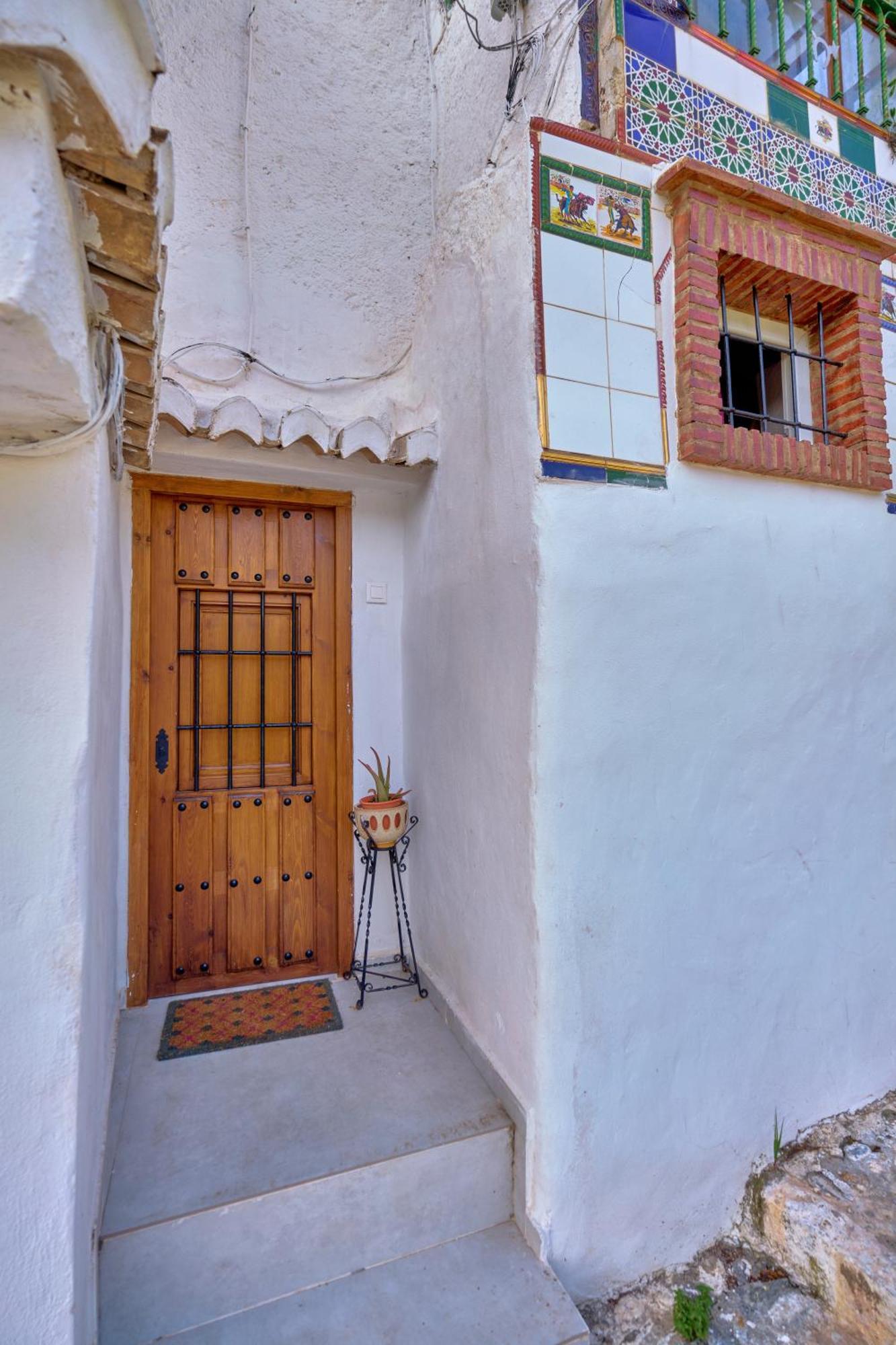 Cueva La Bonica - Hostatel Apartment Granada Exterior photo